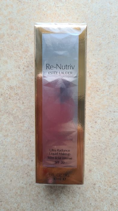 Estée Lauder Re-Nutrive 4N1