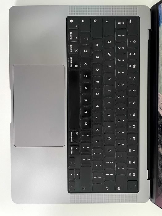 Macbook Pro M2 16 GB