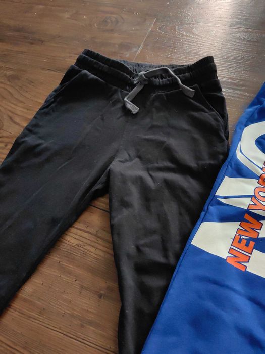 Spodnie dresowe H&M w rozmiarze 122