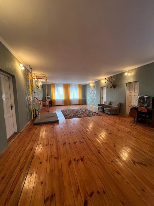 Будинок під Бізнес 468м2 з ділянкою 10сот Луцьк