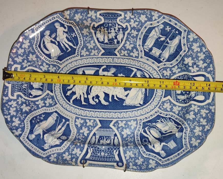 Vintage: Prato de cerâmica bastante antigo com padrão grego da Spode