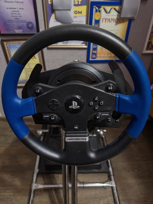 Thrustmaster T150 Pro + подставка — как новый!