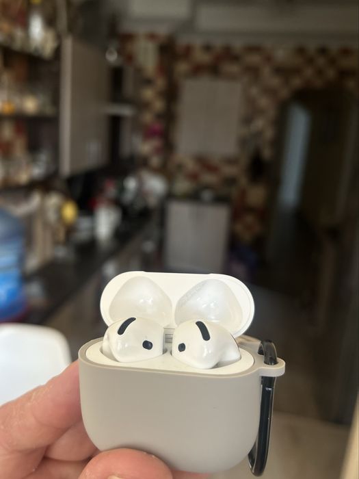 AirPods 4 (на гарантії)