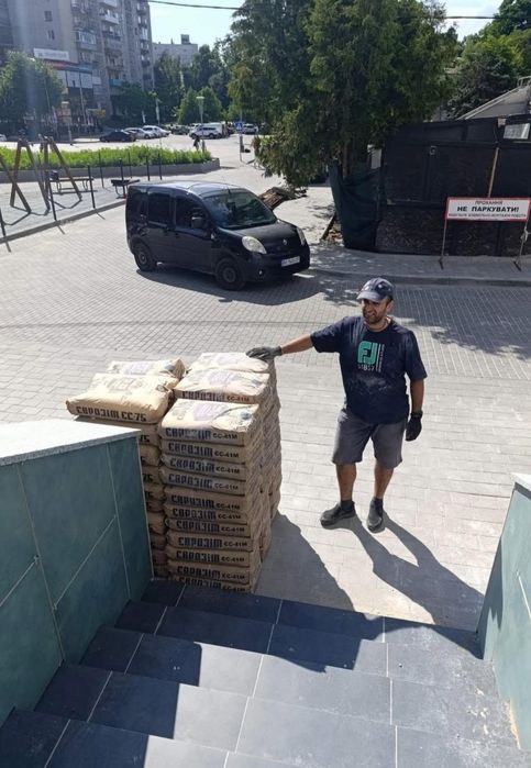 Вантажники Недорого Львів Демонтажники Підйом Матеріалу Грузчики