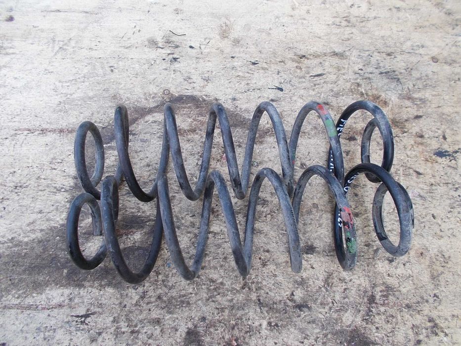 ford FIESTA 03r 1.25 16v sprężyny tył tylne 3d