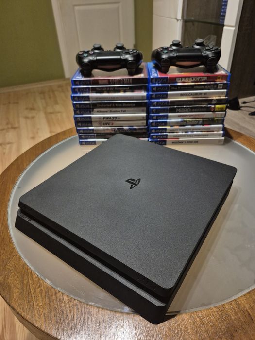PlayStation 4 Slim Ps4. Stan idealny. Pad, gry