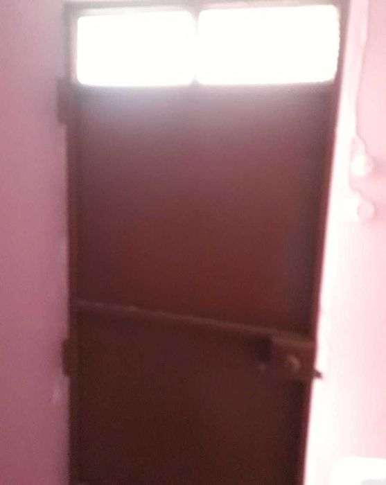 Porta em Ferro impecável - Brevemente estará disponível  !