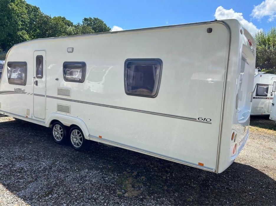 Caravana Abbey Vogue 2 650 + Avançado Kampa Air 400