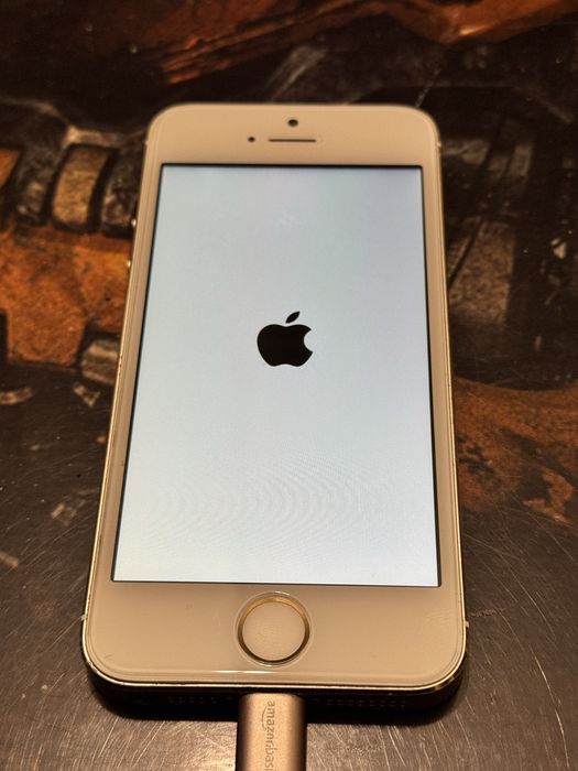 ★希少ほぼ新品 ★ Apple iPhone 5s ★ゴールド★64GB 本体★ ☆希少ほぼ新品 ☆ Apple iPhone 5s ☆ゴールド☆64GB 本体