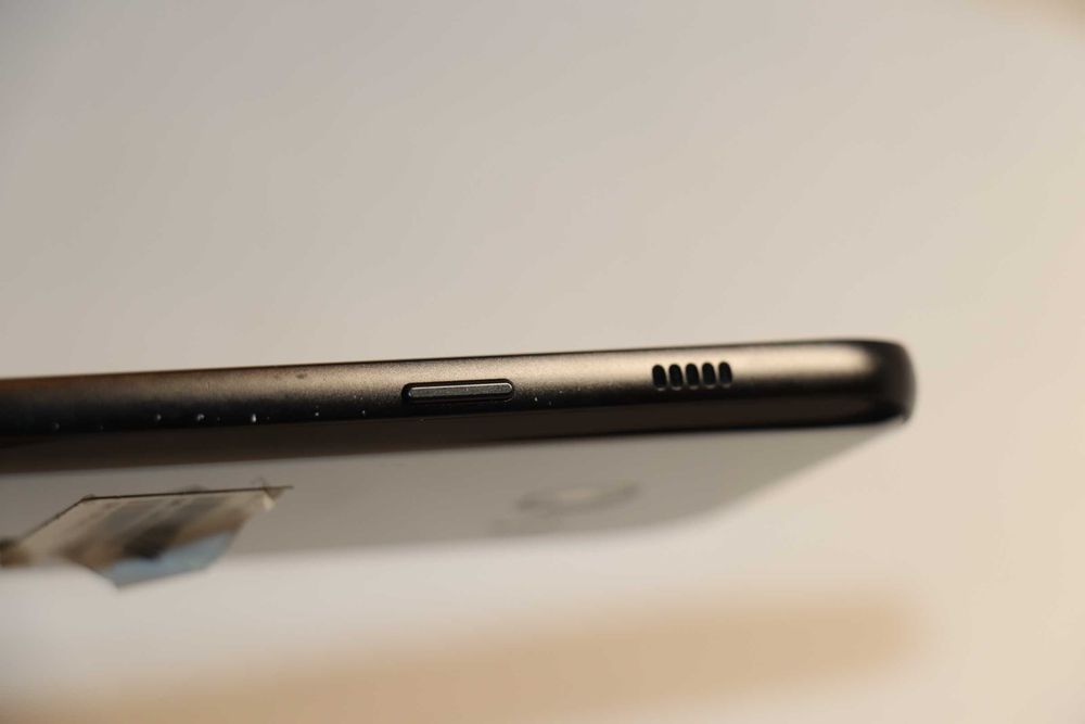 Samsung Galaxy A3 2017 SM-A320F 16Gb Black! гарний стан!