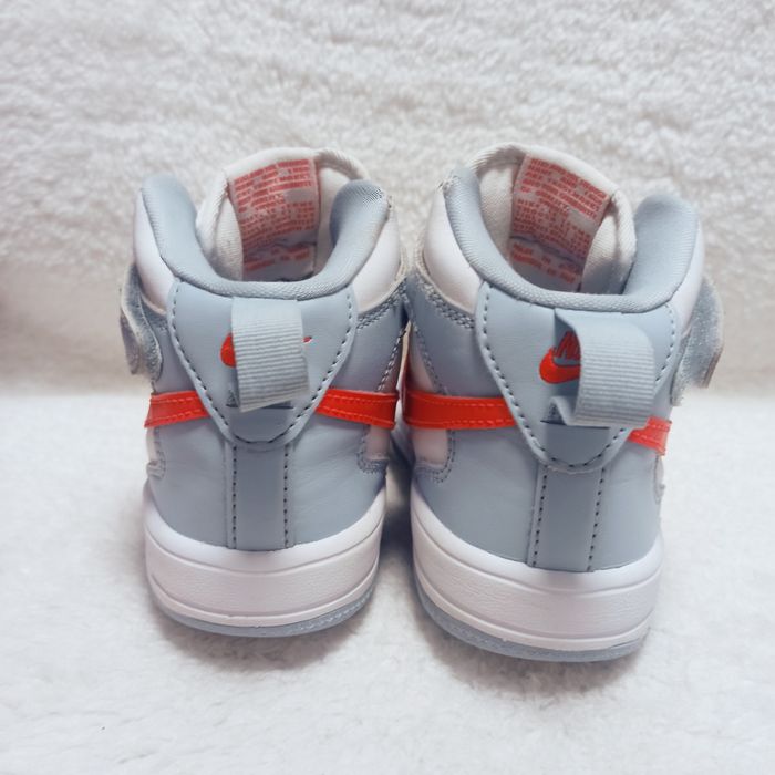 NIKE Шкіряні черевички для хлопчика дівчинки,29.5 розмір,19.5 см