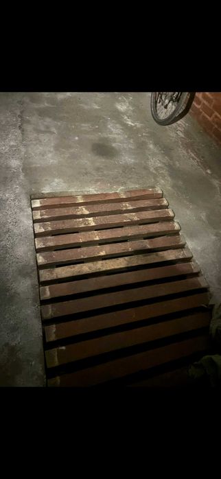 Продаю  двухуровневий   гараж Березняки-4