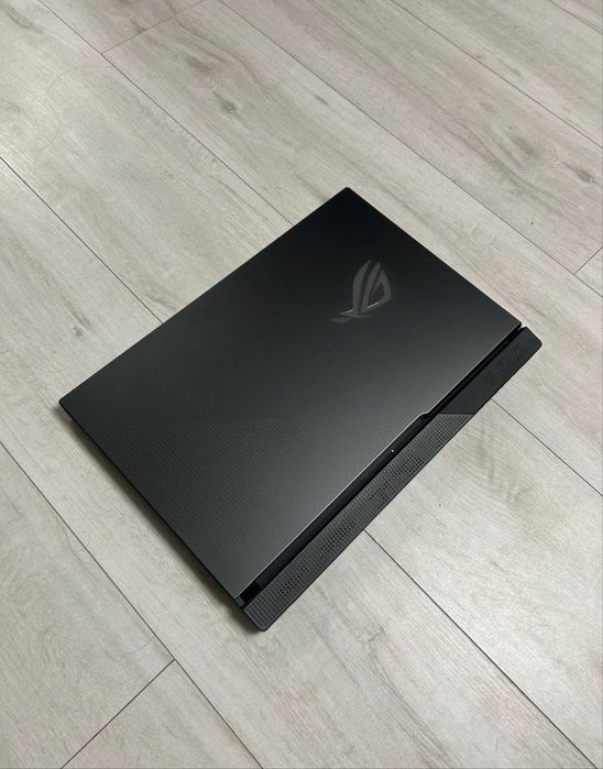 Ігровий ноутбук Asus Rog  Ryzen 7 4800Н + RTX3050 4G + 144Hz