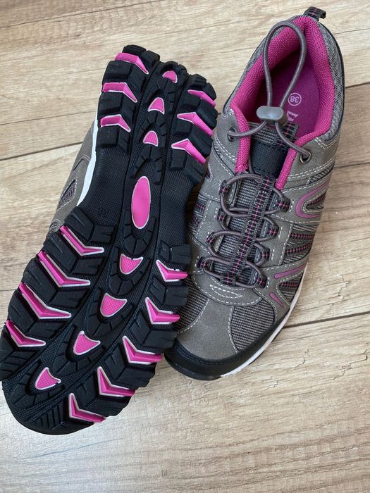 Landrover кросівки жіночі р.38