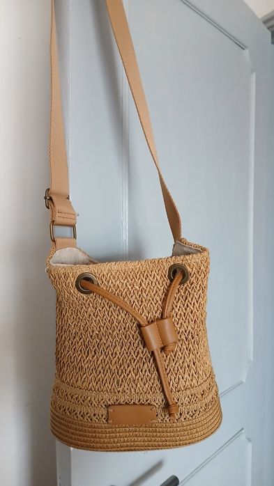 Mala tiracolo  tipo ráfia