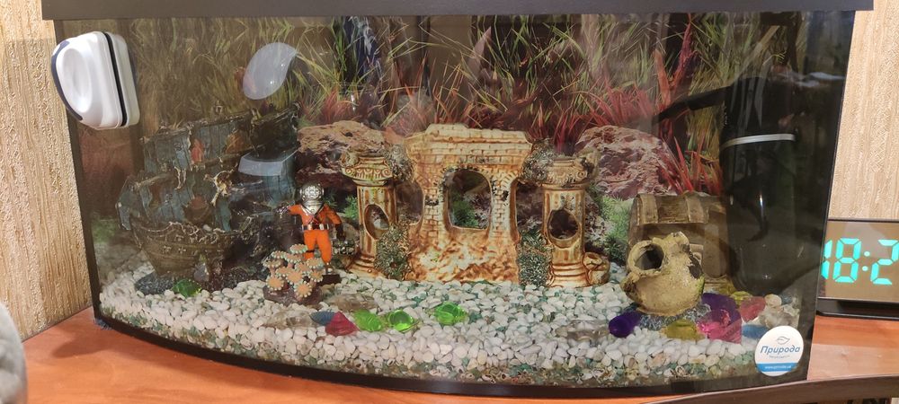Продам акваріум в комплекті