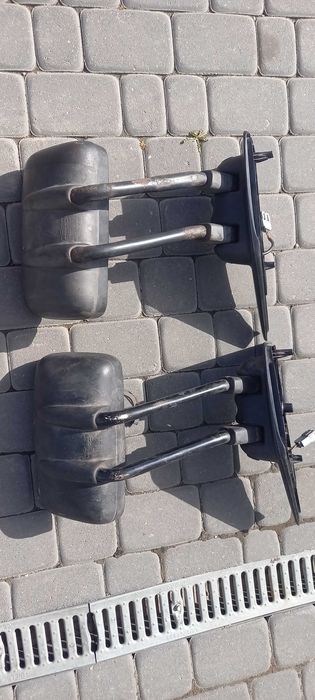 Lewe lusterko na długim ramieniu Renault Mascott