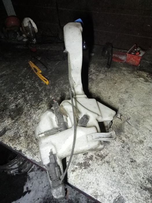 Zbiorniczek spryskiwaczy skoda super b