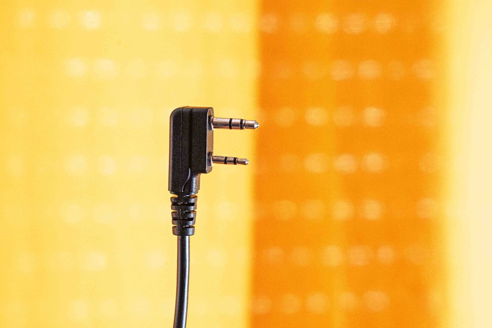 Microfone PTT para radios Baofeng.