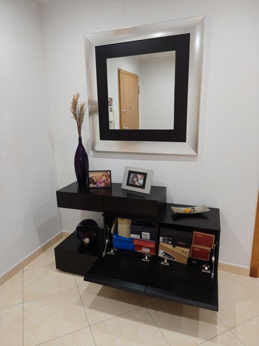 Vendo Móvel de entrada em Wengue em óptimo estado