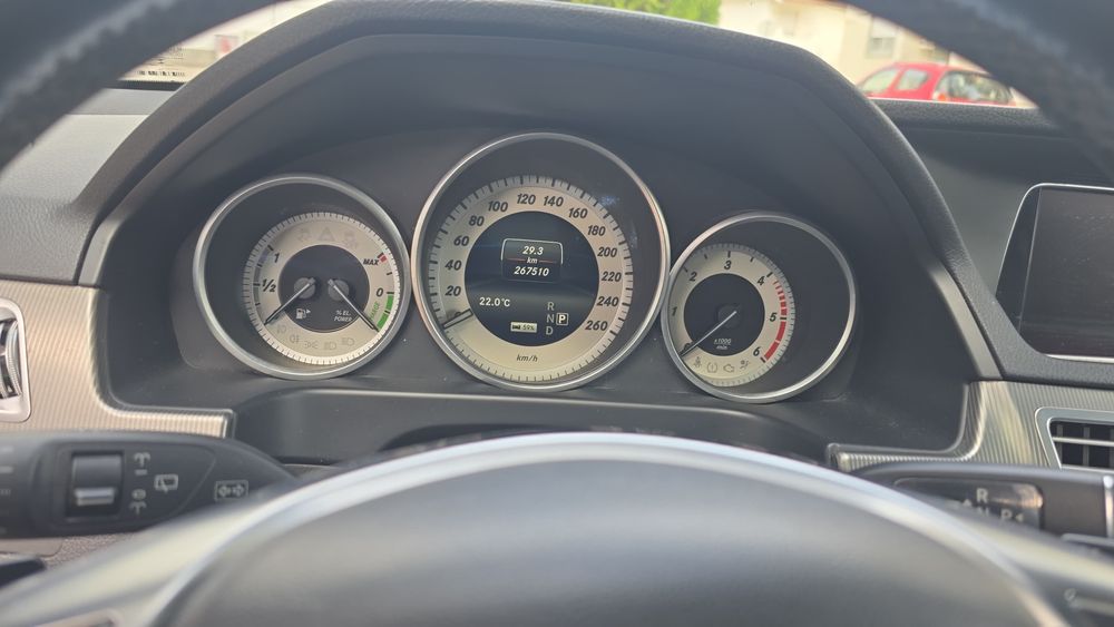 Mercedes E300 Bluetec Hybrid
