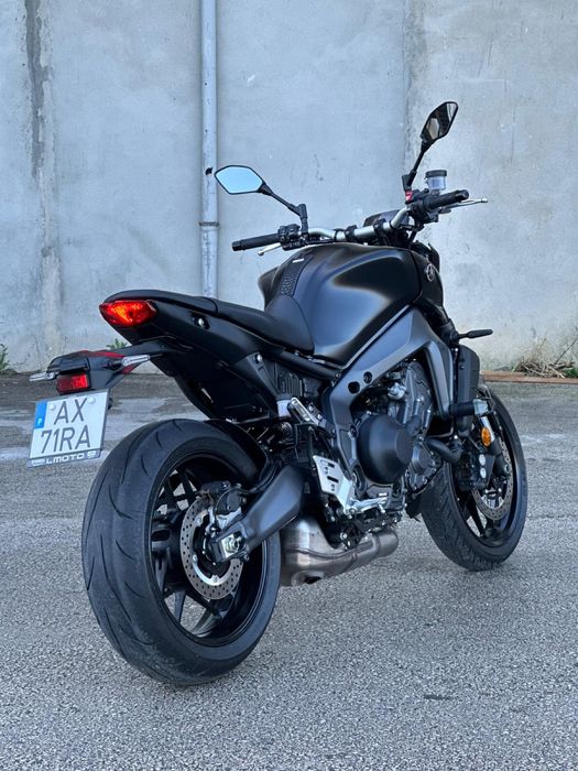 YAMAHA MT-09 c/ Poucos Quilómetros e Garantia!
