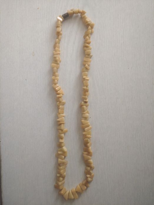 Бусы натуральный камень.