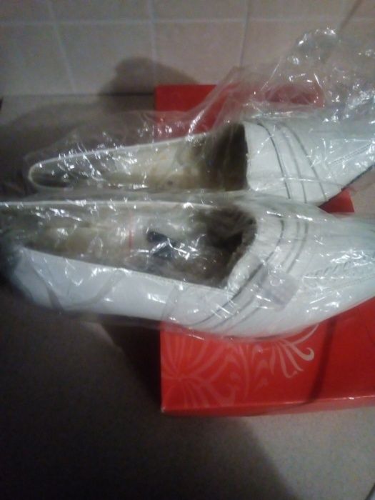 150грн.Новые.24см.Свадебные туфли.Белые туфли.38р.Білі жіночі мешти.