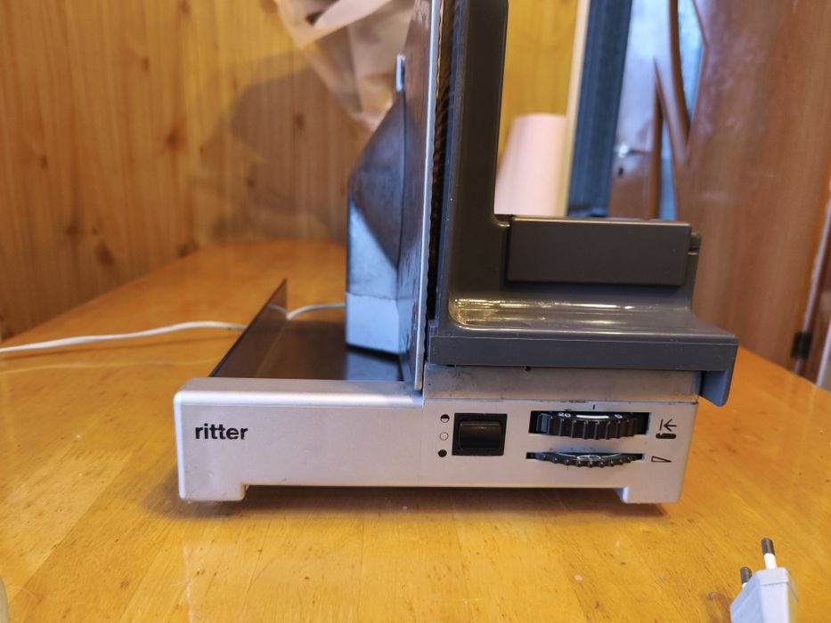 Слайсер для хліба і будь яких інших продуктів