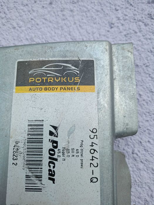 Przednie drzwi VW Passat B3 sedan kompletne, proste, zdrowe, elektryczne szyby i lusterka.