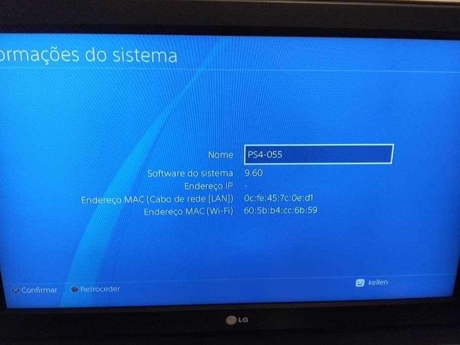 Vendo PS4 com oferta de jogos e 2 comandos(1 deles personalizado)