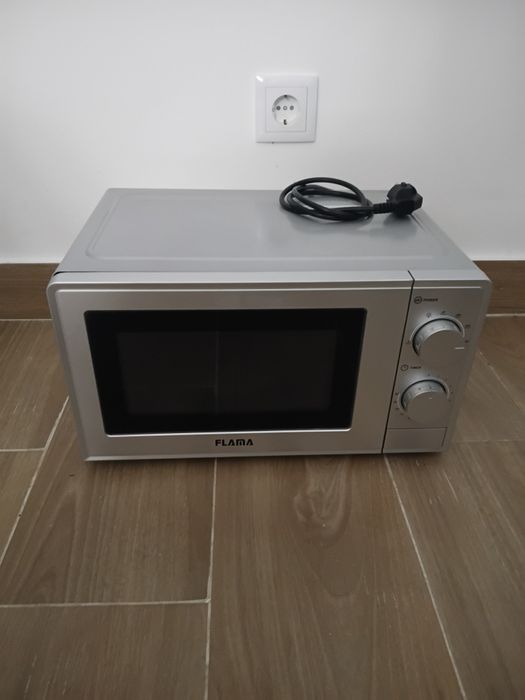 Micro-ondas Flama