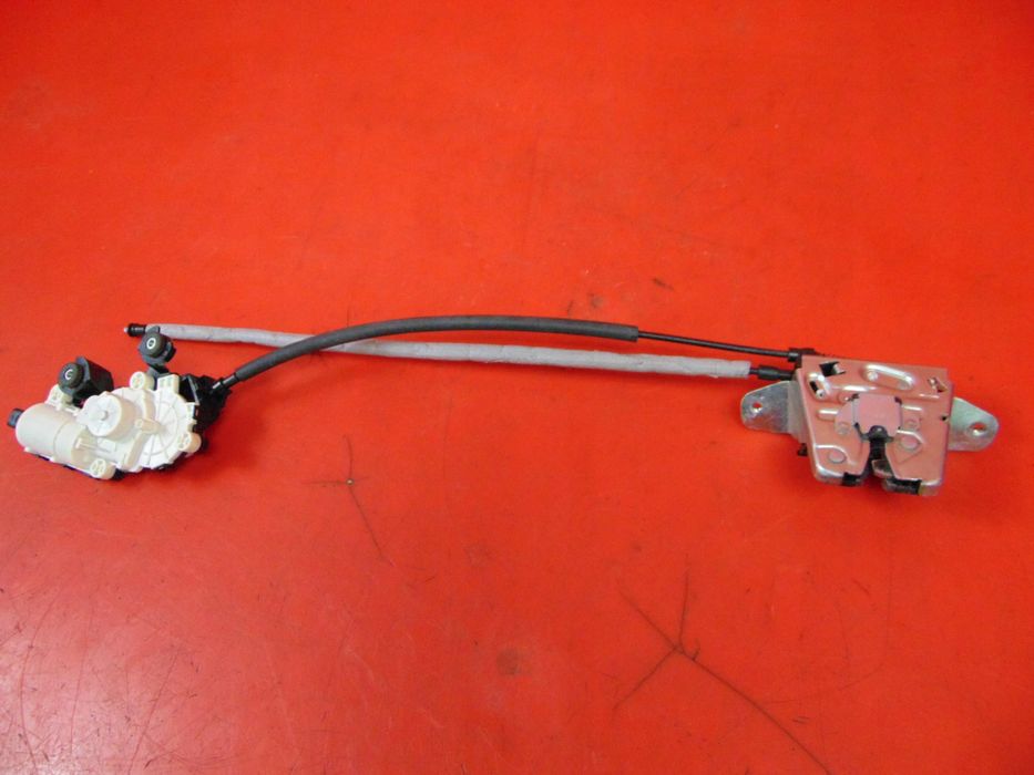 tesla x s zamek siłownik klapy bagażnika tył a2127400335