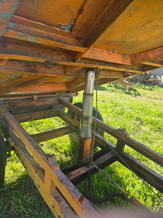 Reboque agricola tribasculante 3200 kg peso bruto - usado c/documentos