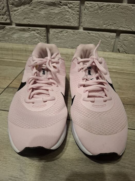 Adidasy Nike, rozm. 40