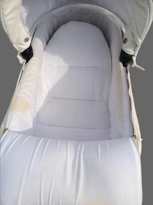 Продаю коляску 2 в1