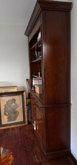 Biblioteca/ loiceiro 233cm altura