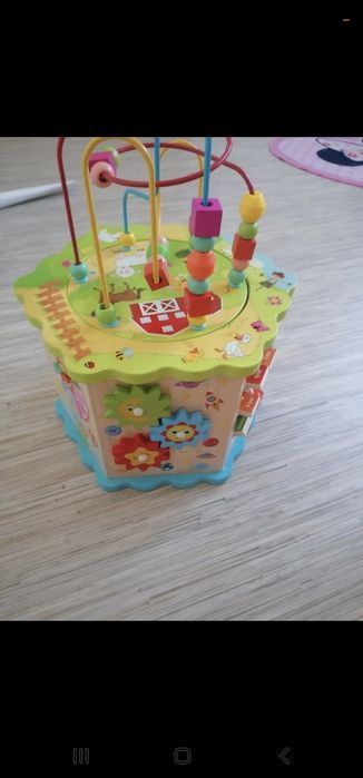 Brinquedo madeira cubo interativo