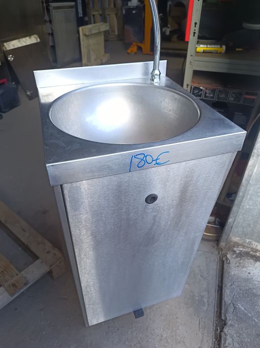 Pio lava mãos com pedal