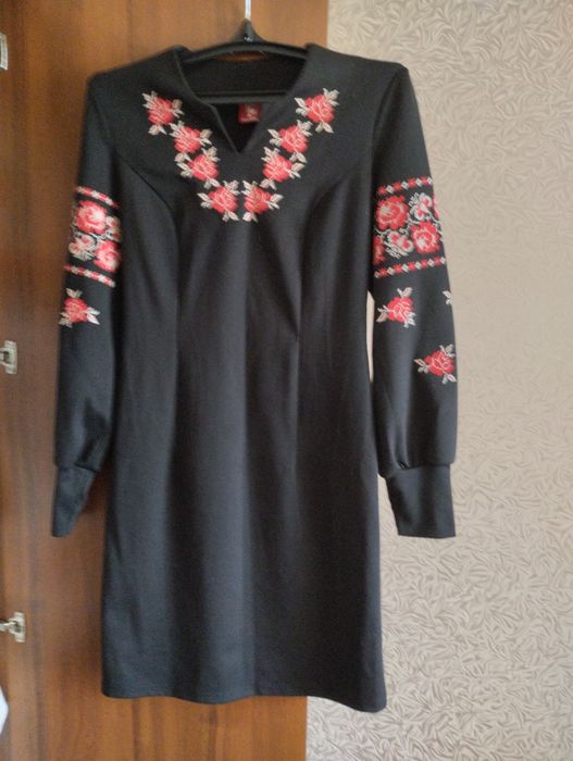Сукня вишиванка чорна