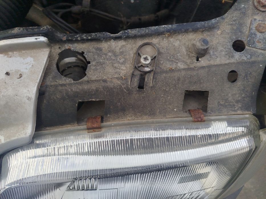 Ótica / farol esquerda CITROËN Berlingo (MF)