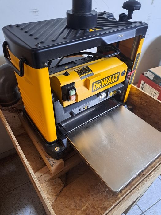 Desengrossadeira DEWALT DW733 + bancada com sistema de recolha