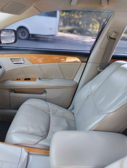 Тойота Авалон семейный автомобиль