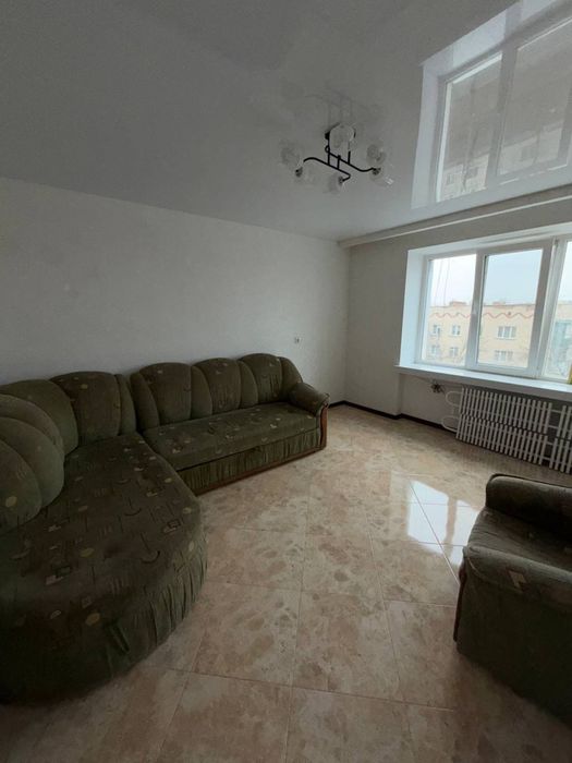 Продам 2  кімнатну квартиру.