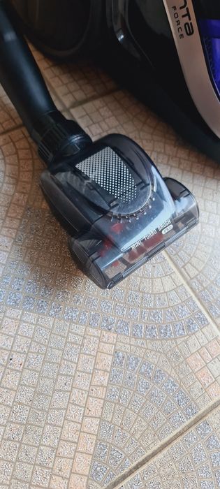 Aspirador rowenta silence force