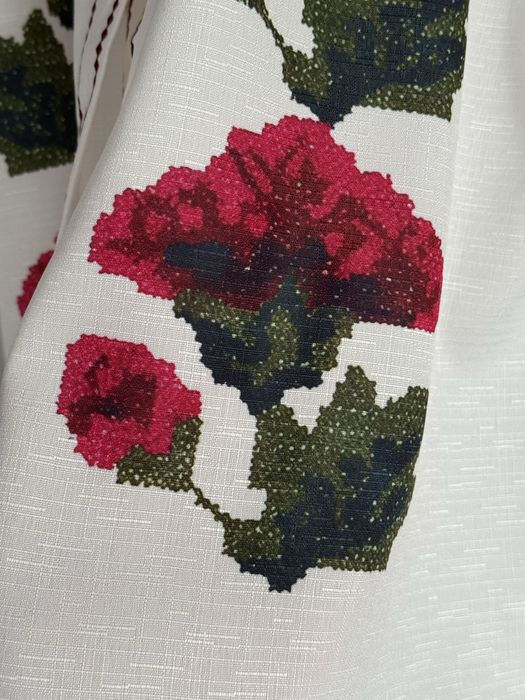 Вишиванка, блузка з імітованою вишивкою