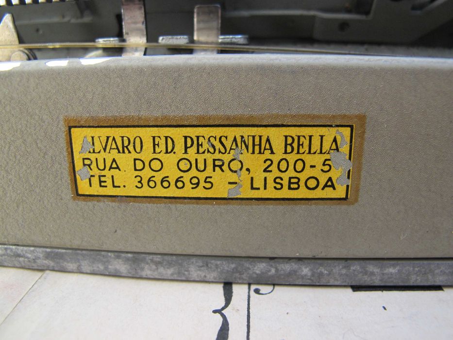 Máquina de Escrever Antares Antiga