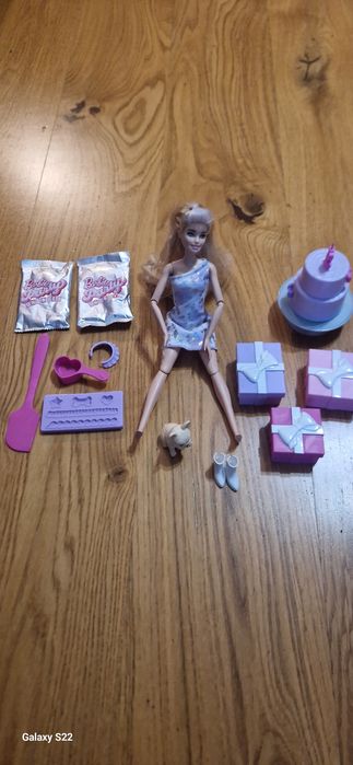 Sprzedam lalkę Barbie party unboxed