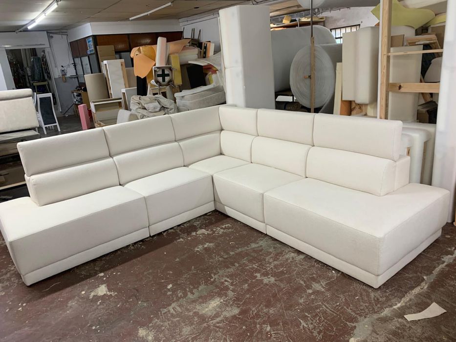 Sofá canto modulado com costas reclinaveis