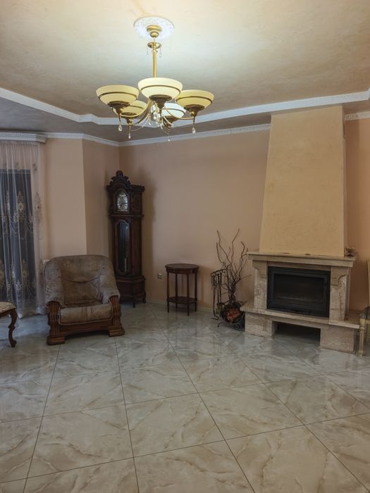 Тривала оренда будинку у Львові по вул  Землероба